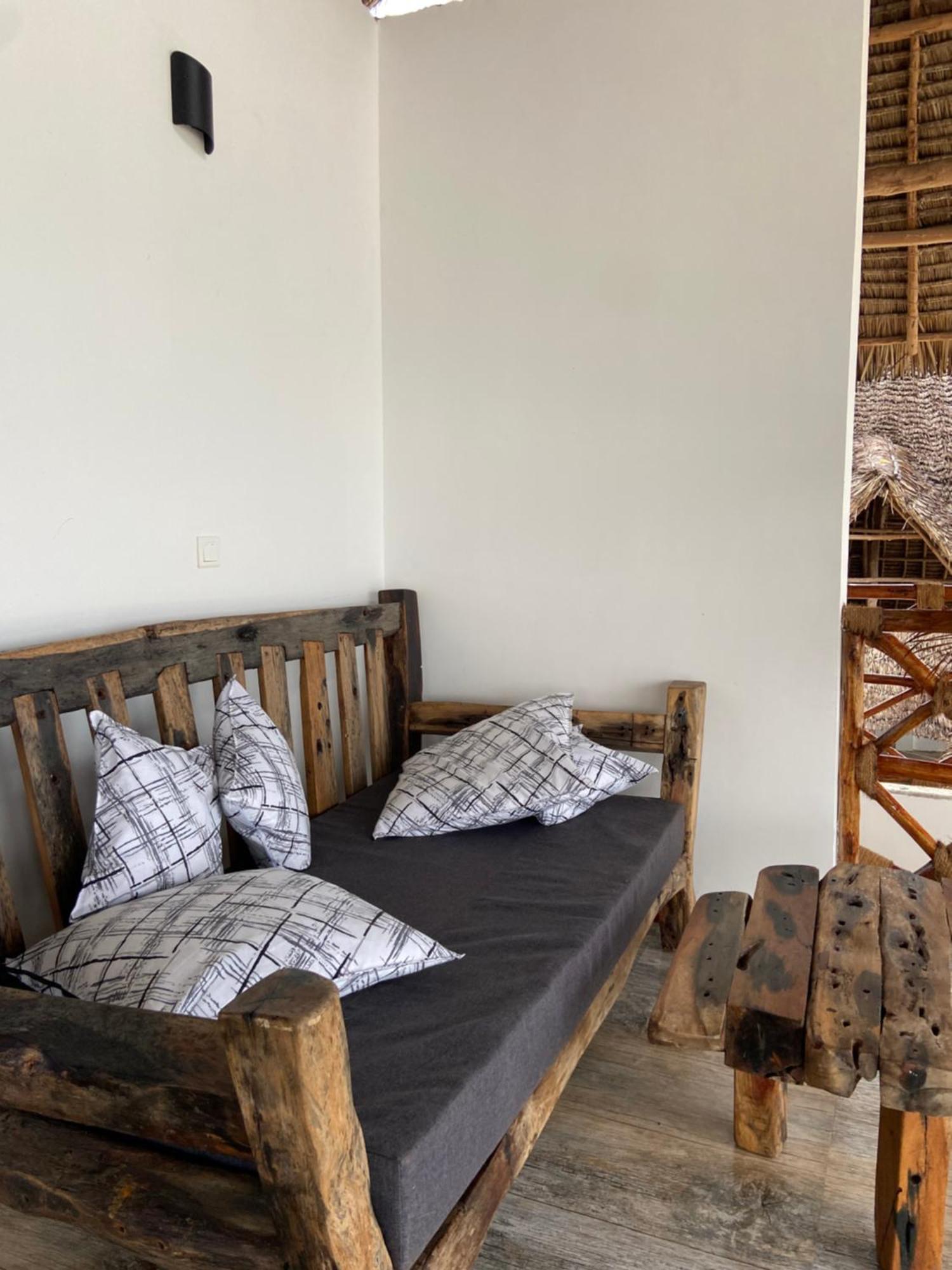 Waka Waka Bed & Breakfast Pwani Mchangani Eksteriør bilde